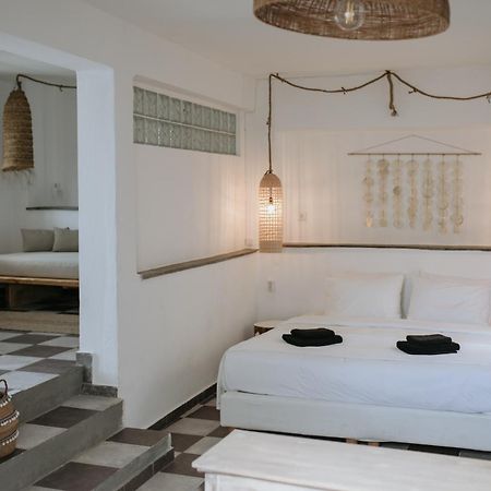 Yi & Thalassa Living By Khi Kythnos Exterior photo