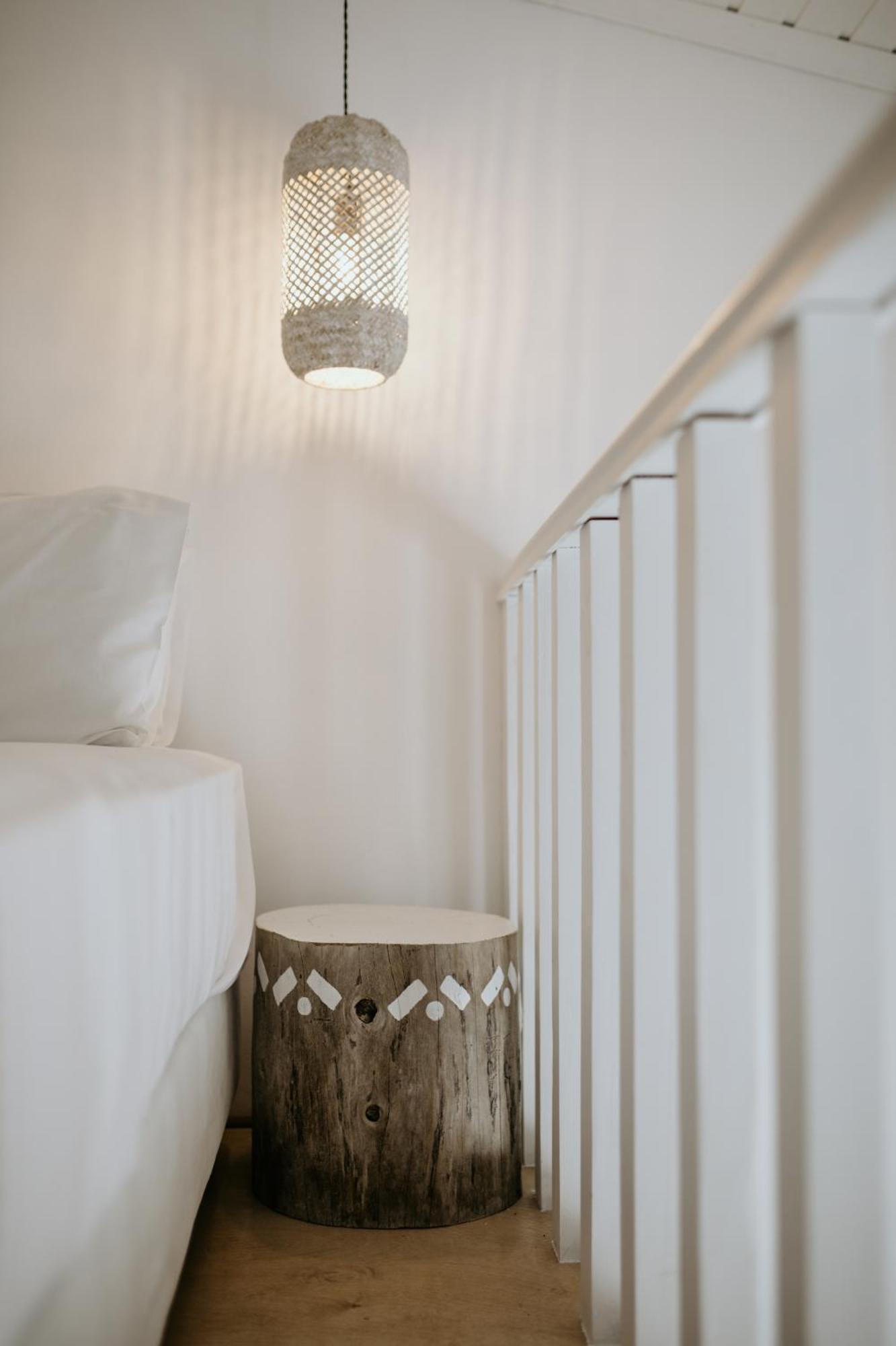 Yi & Thalassa Living By Khi Kythnos Exterior photo