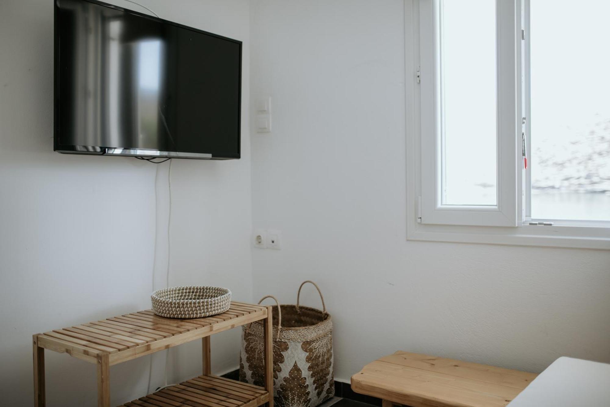 Yi & Thalassa Living By Khi Kythnos Exterior photo