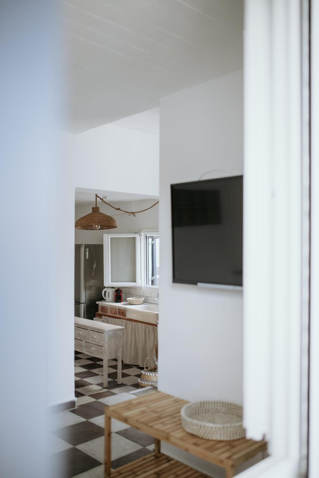 Yi & Thalassa Living By Khi Kythnos Exterior photo